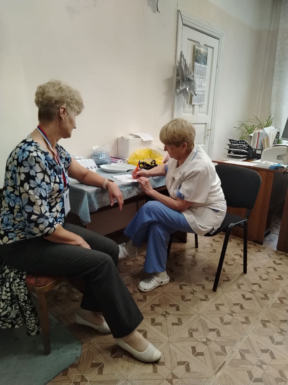 В период проведения ЕДГ-2025 — 12, 13 и 14 сентября — возле избирательных участков будут работать передвижные медицинские пункты.