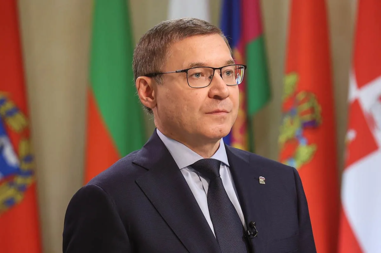 Владимир Якушев поздравил с Днем местного самоуправления.